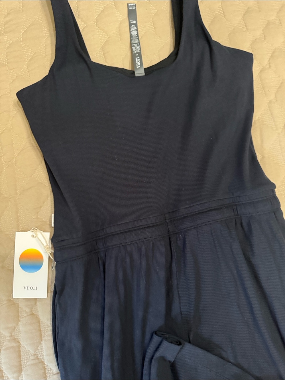 Vuori Pose Scoop Jumpsuit Black Medium NWT - Picture 11 of 11